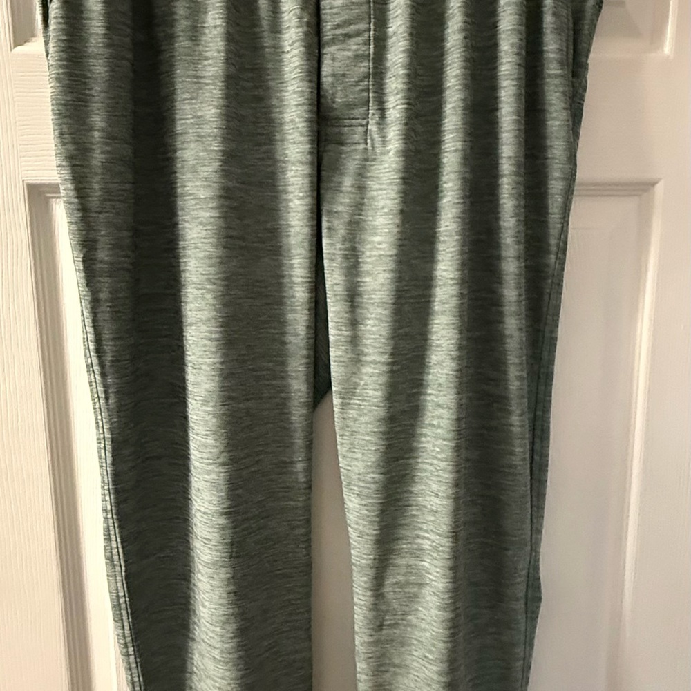 Duluth Trading Co Men's Heather Gray Armachillo Sleep Pants